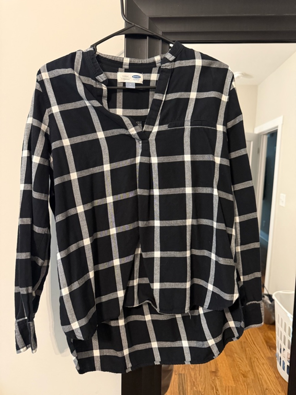 Old Navy Black and White Plaid V-Neck Tunic